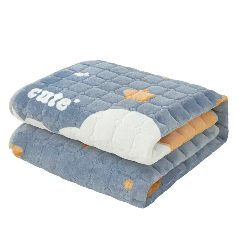 Velvet Mattress Soft Fold Bed Sheet Winter Warm Home Dormitory Bedroom Bedspread Cute Cartoon Quilted Thin Queen Mattress Cover - Image 6