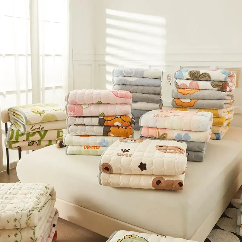 Velvet Mattress Soft Fold Bed Sheet Winter Warm Home Dormitory Bedroom Bedspread Cute Cartoon Quilted Thin Queen Mattress Cover - Image 4